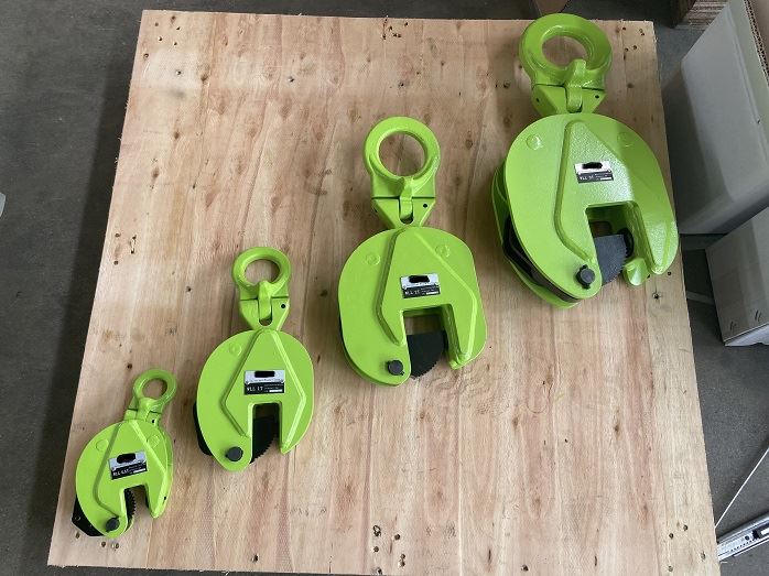 universal plate clamp